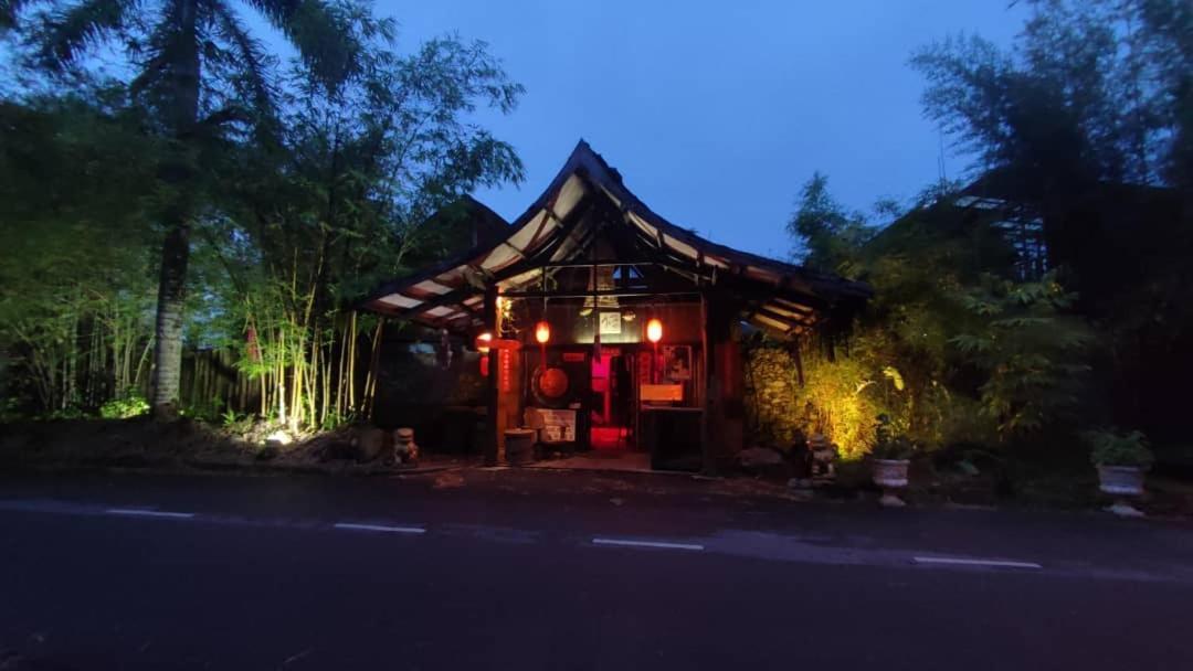 The Secret Sanctuary Boutique Cottage Kuching Esterno foto